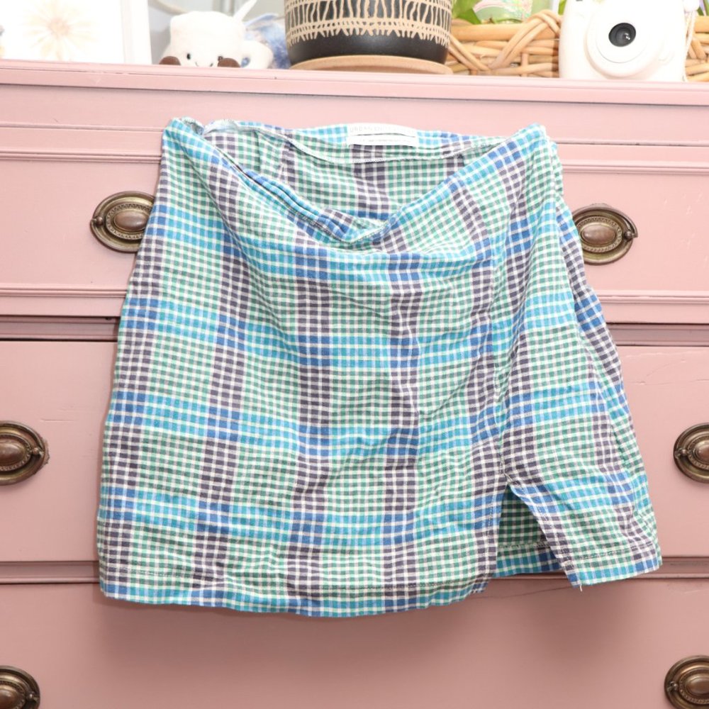 plaid mini skirt,